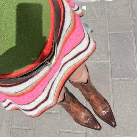 Bella Hadid X About You Collab Mini Skirt - Picture 2 of 4